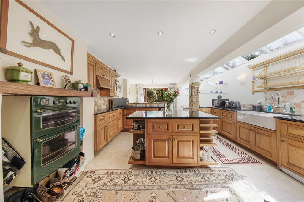 Property photo 3 of 25 Fawe Park Road