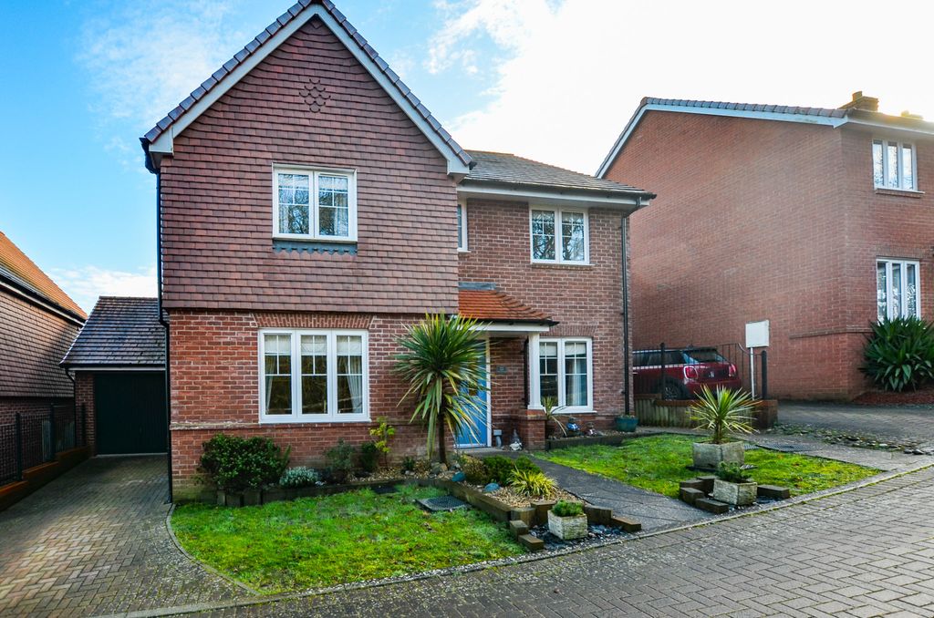 Property photo 1 of 35