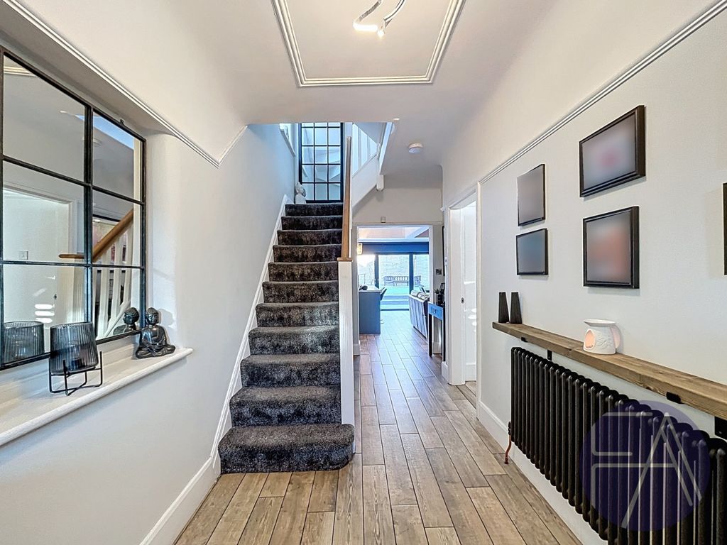 Property photo 2 of 29 4617261