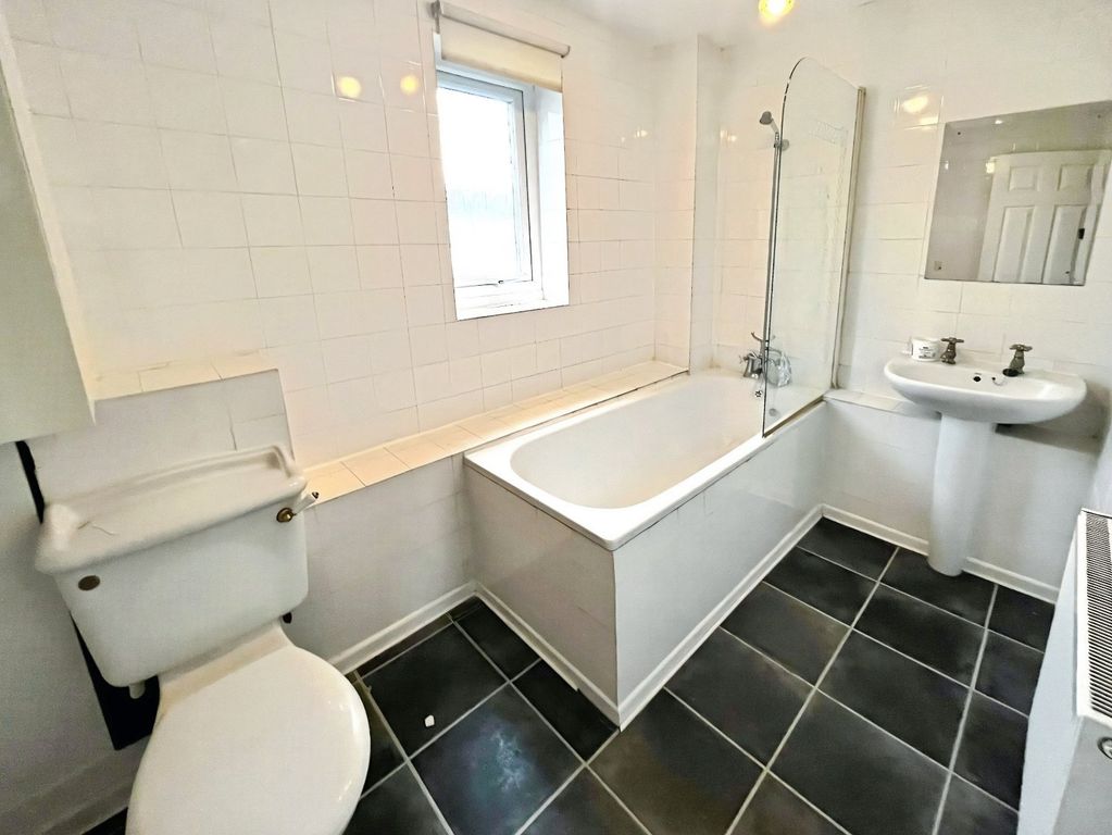 Property photo 3 of 6 Picture No. 10