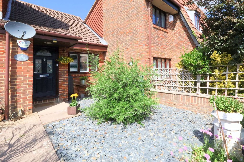 Property photo 1 of 12