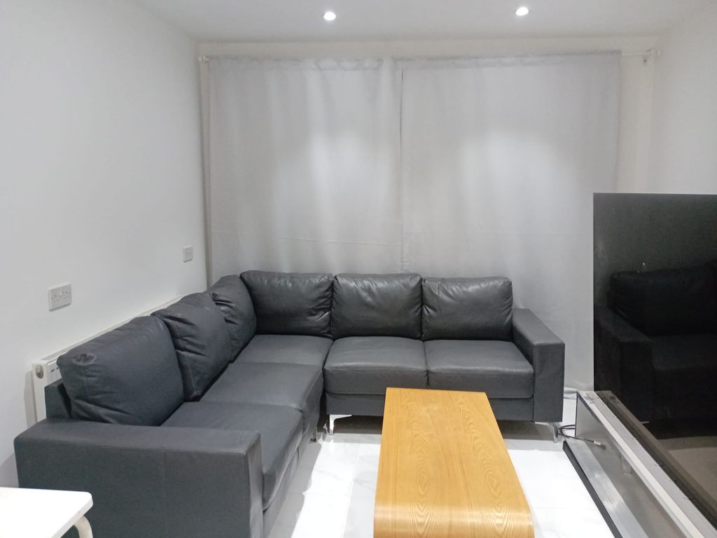 Property photo 3 of 3