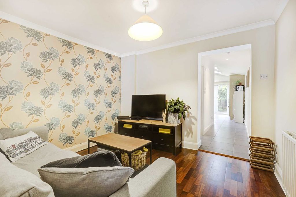 Property photo 2 of 6