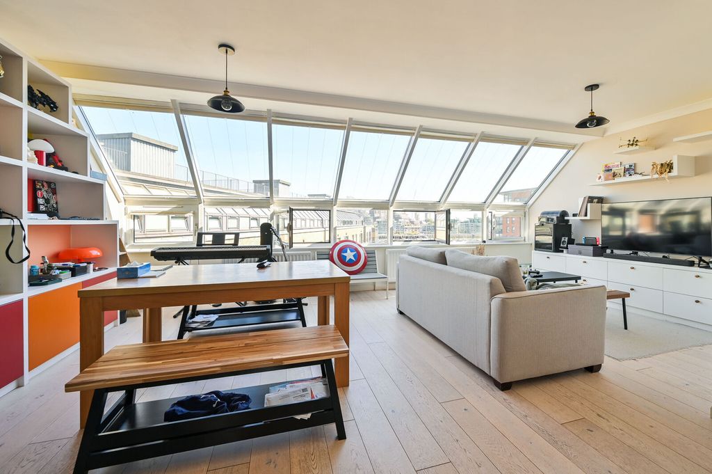 Property photo 1 of 19