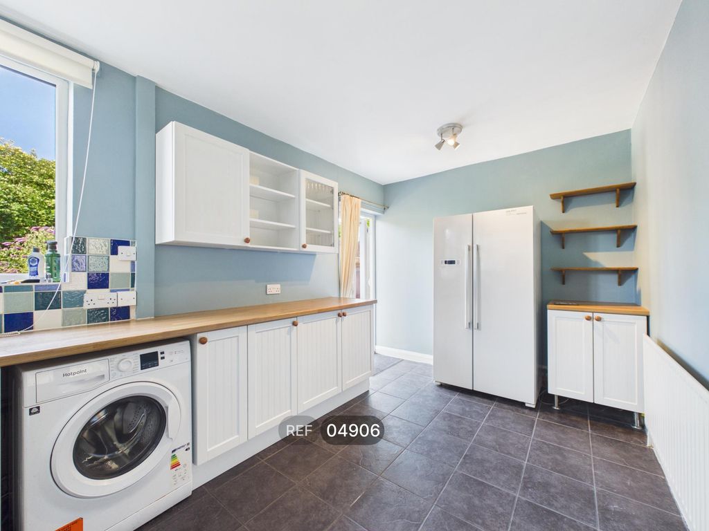 Property photo 3 of 15 Kitchen