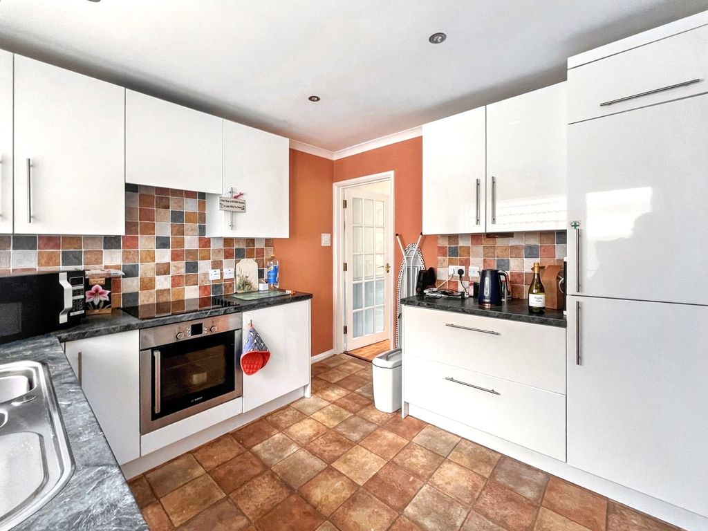 Property photo 3 of 18 Picture No. 11