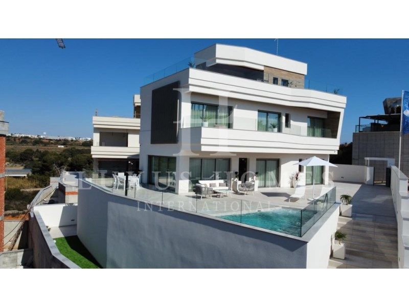 Property photo 1 of 33