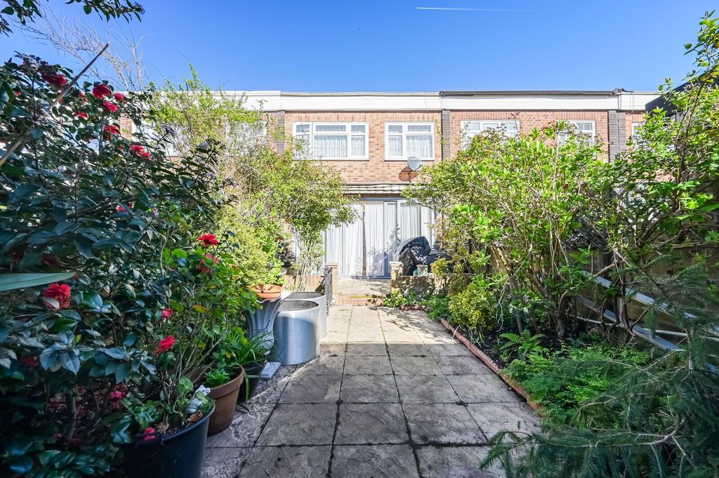 Property photo 3 of 19