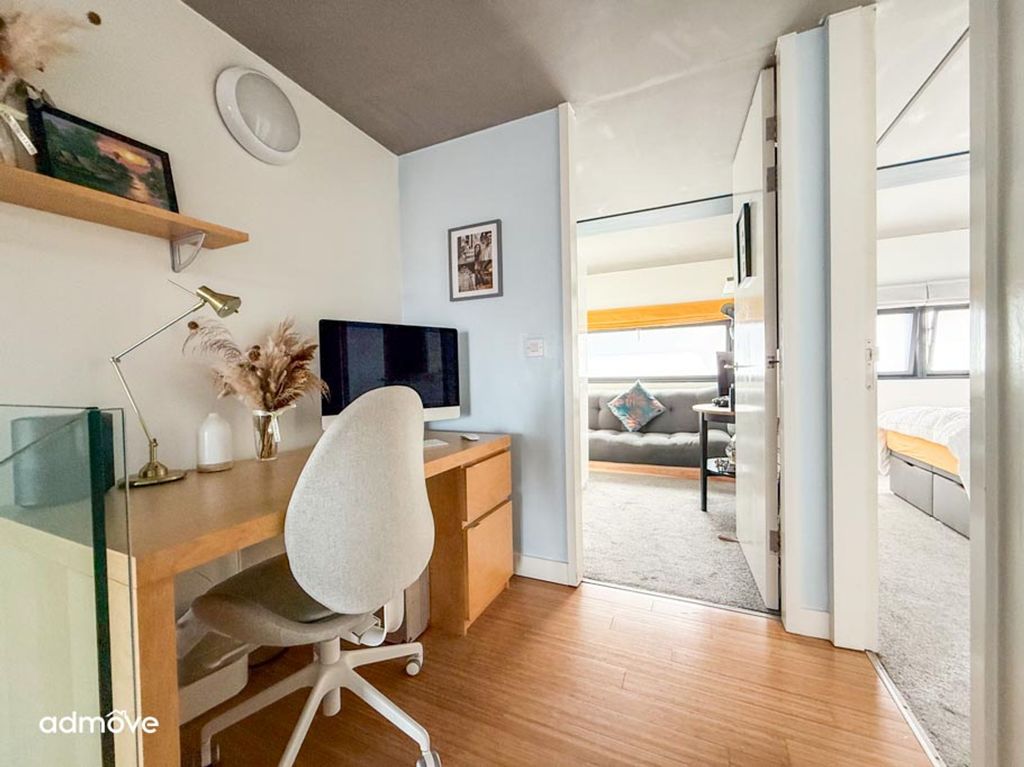 Property photo 3 of 32