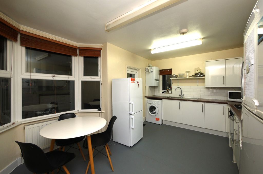 Property photo 3 of 7 5021262