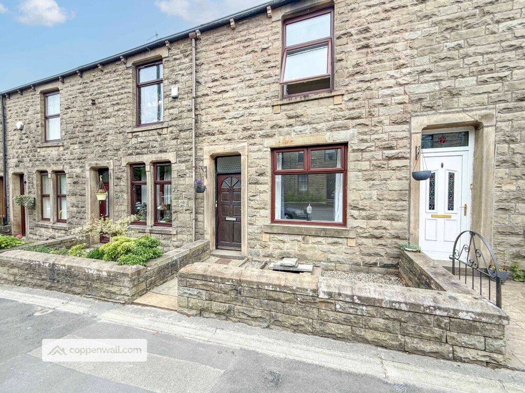 Property photo 1 of 28