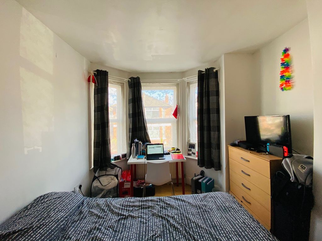 Property photo 2 of 10 Imported Image