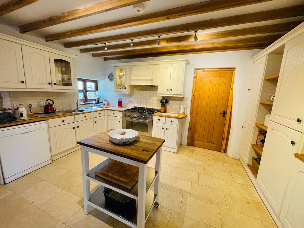 Property photo 3 of 16