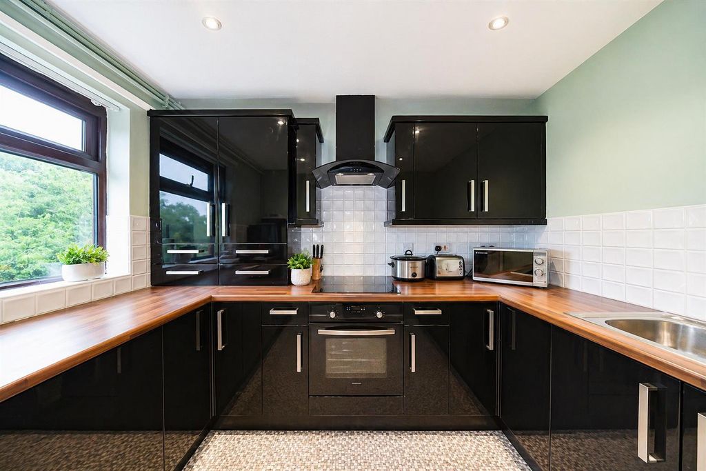 Property photo 2 of 11 6509E5B0-52B0-437B-Bed6-Fa8d08230d76.Png