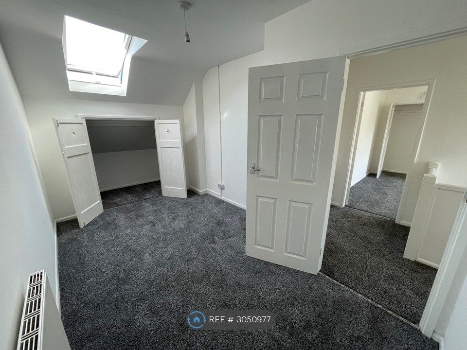 Property photo 1 of 10 Single Bedroom