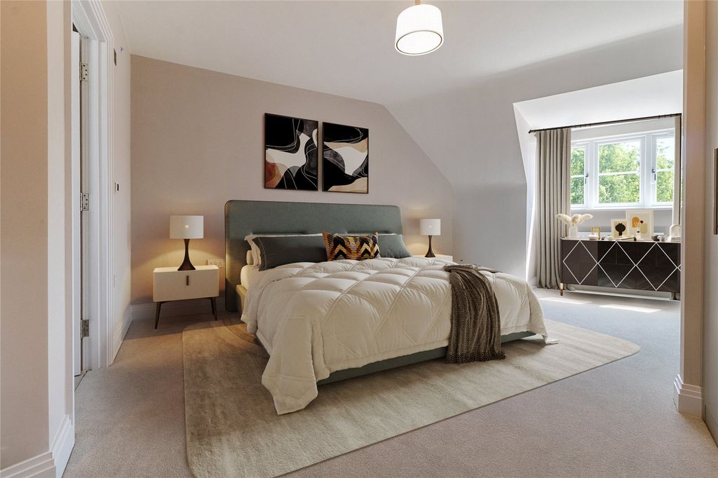 Property photo 3 of 8 Bedroom 1