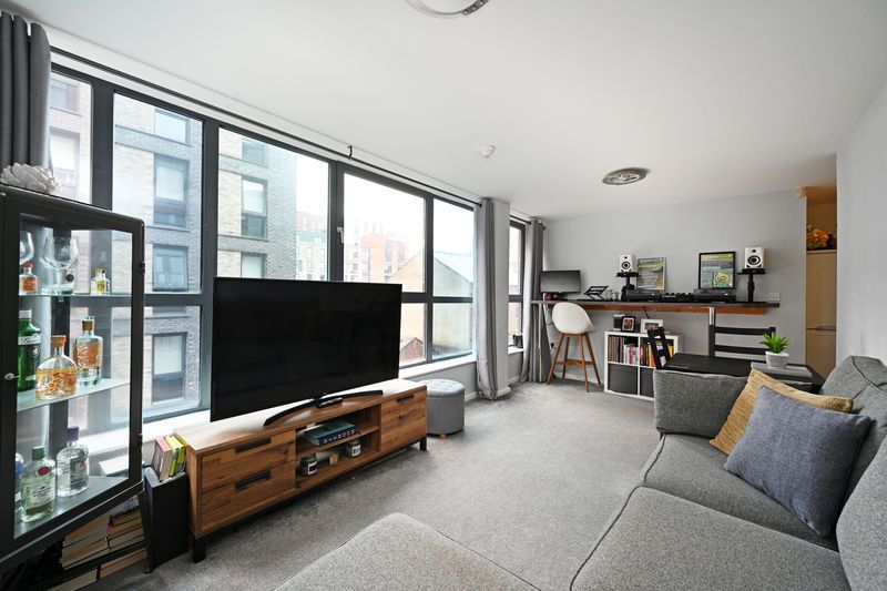 Property photo 1 of 15 Open Plan Living / Dining