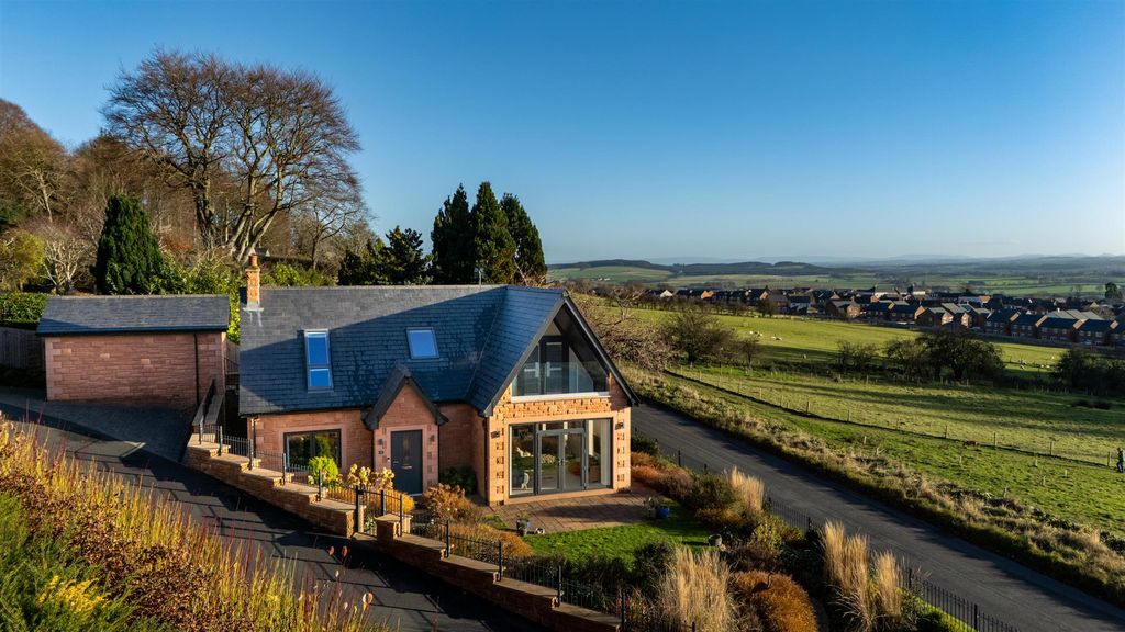 Property photo 1 of 43 Dji_20251117141141_0139_D.Jpg