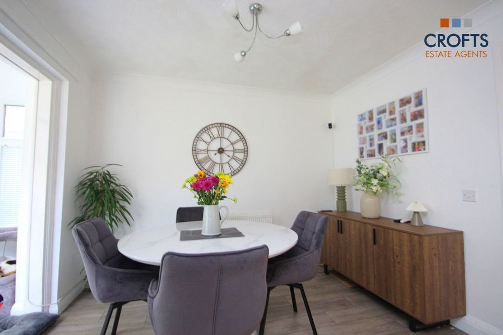 Property photo 3 of 16 Dining Room