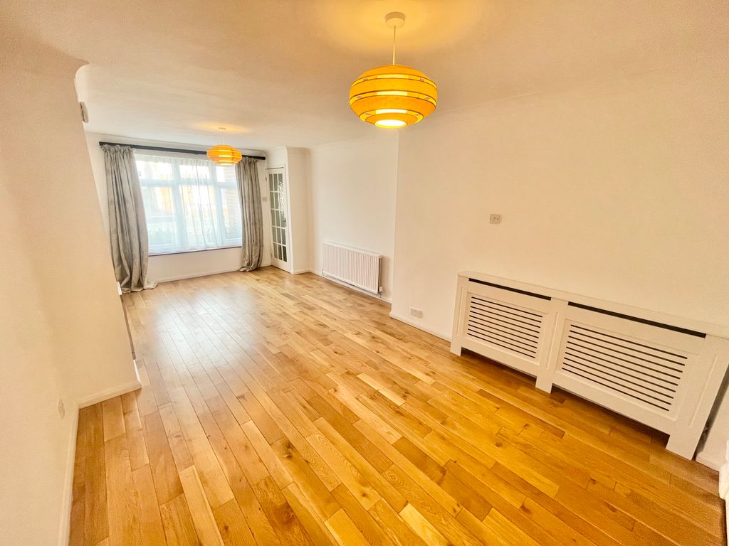 Property photo 2 of 17 Img_9362