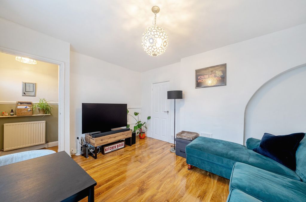 Property photo 2 of 13 1395618-13-6964E5...