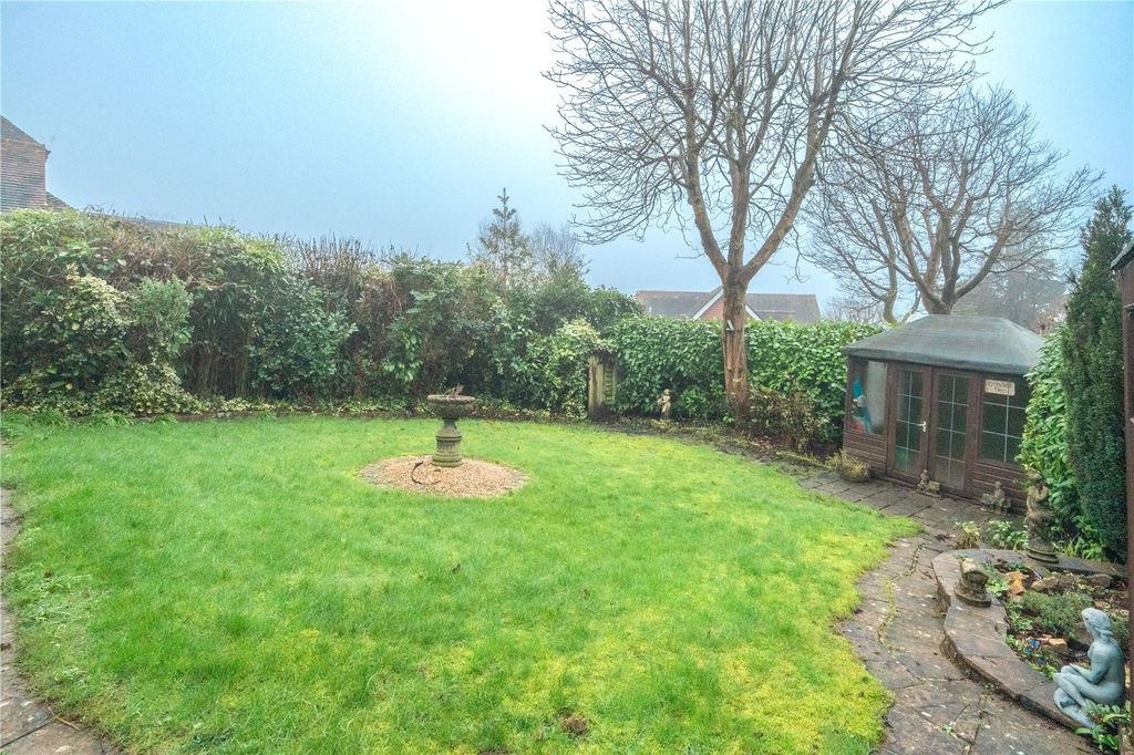 Property photo 2 of 23 Picture No. 27