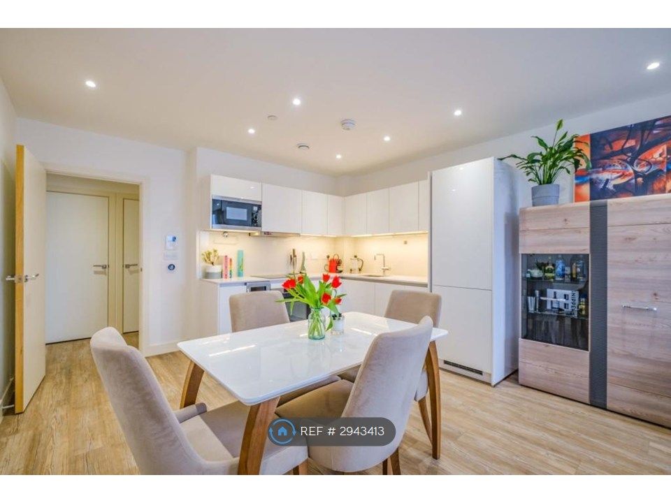 Property photo 2 of 17 Kitchen/Dining Room