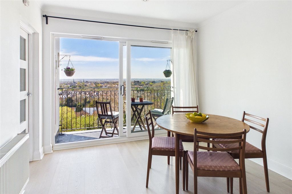 Property photo 3 of 15 Picture No. 07