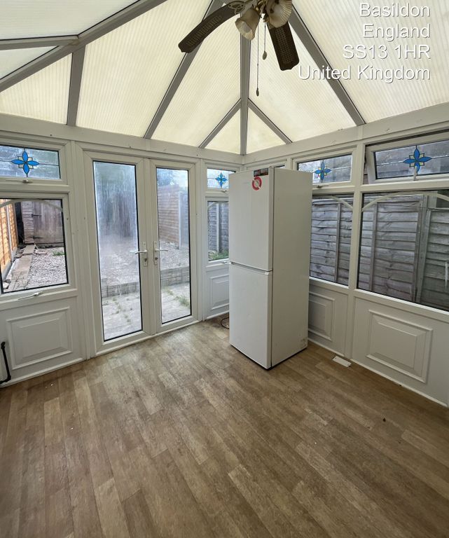 Property photo 2 of 10 Conservatory