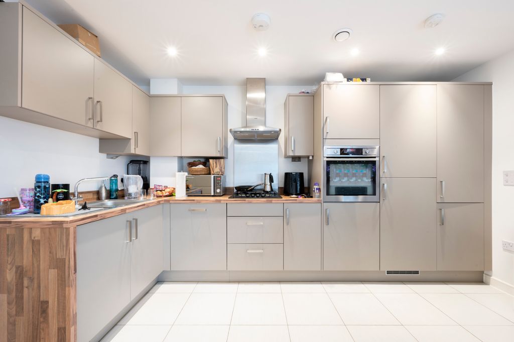 Property photo 2 of 18 Picture No. 03