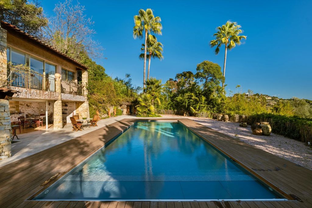 Property photo 2 of 26