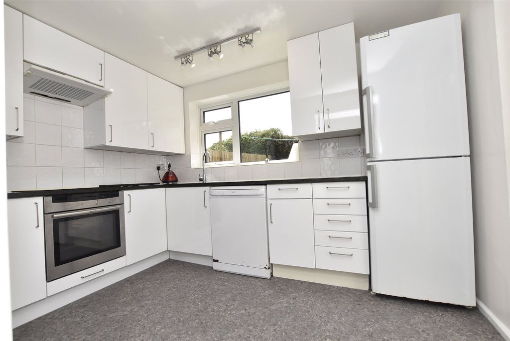 Property photo 2 of 15 Picture No. 16