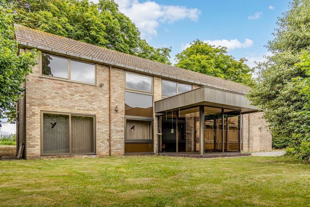 Property photo 1 of 32