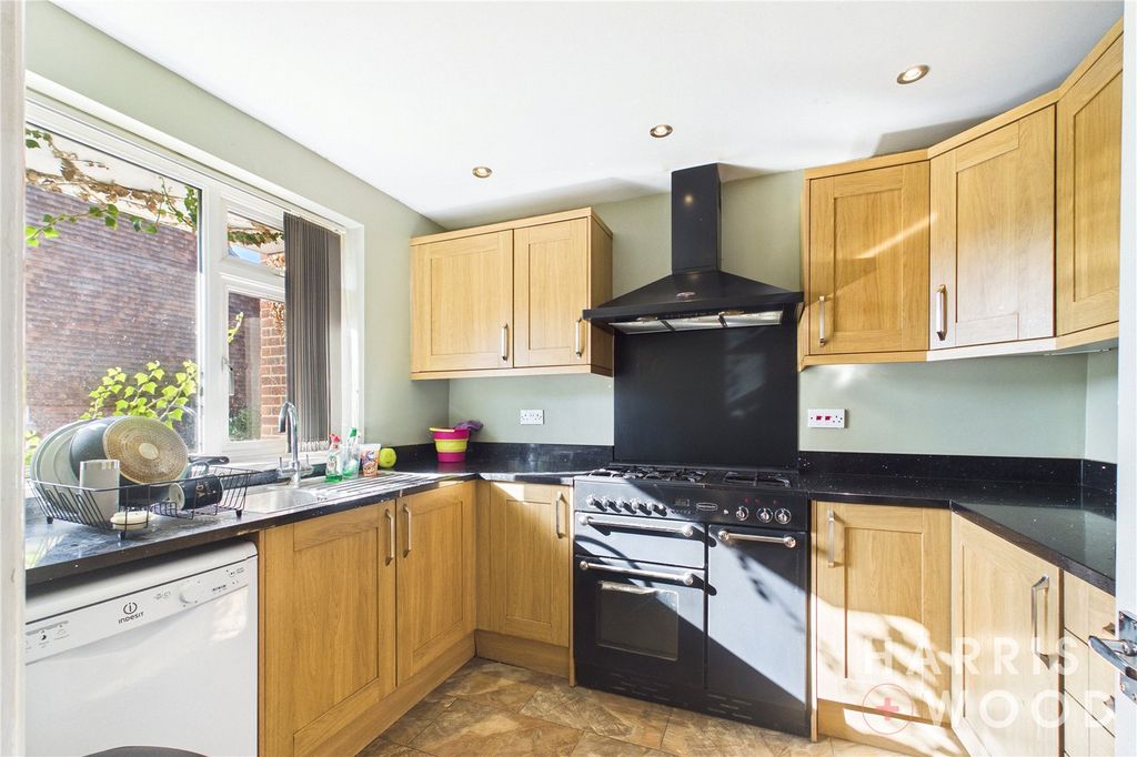 Property photo 2 of 27 Picture No. 04