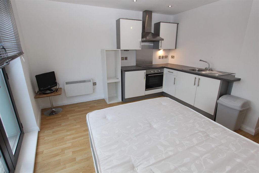 Property photo 3 of 8 3.Jpg