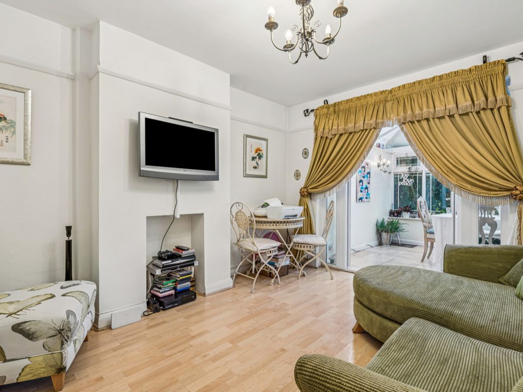 Property photo 3 of 14