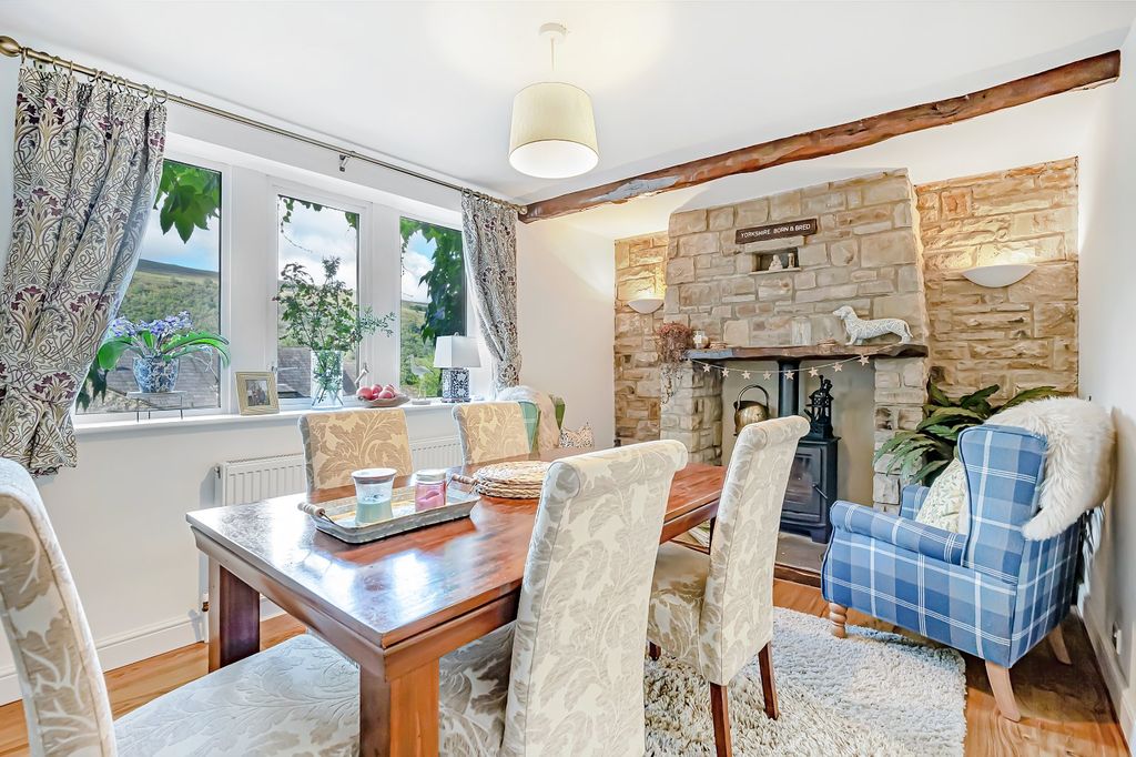 Property photo 2 of 37 Picture 2