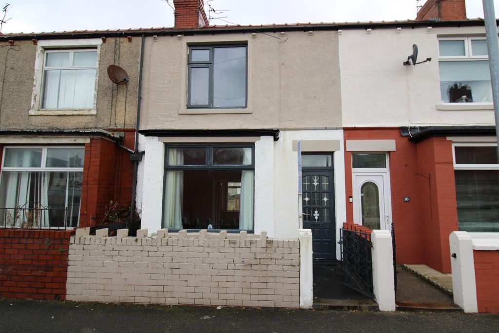 Property photo 1 of 11