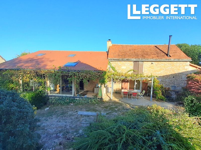 Property photo 2 of 10