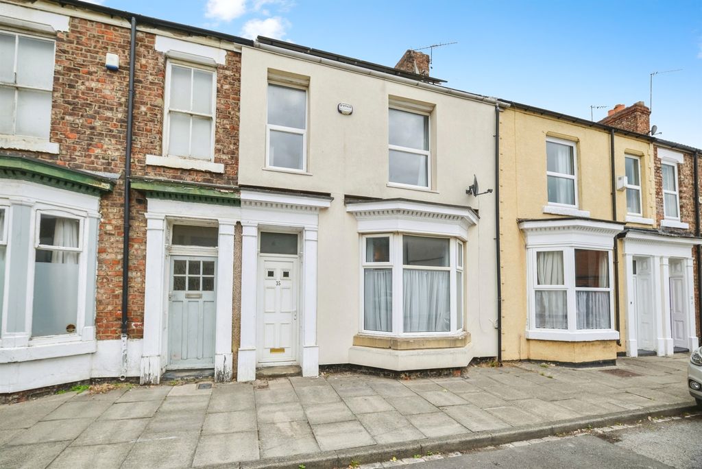 Property photo 1 of 17
