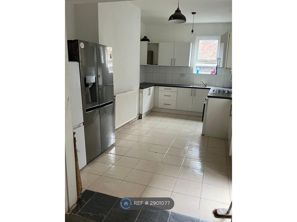 Property photo 1 of 2