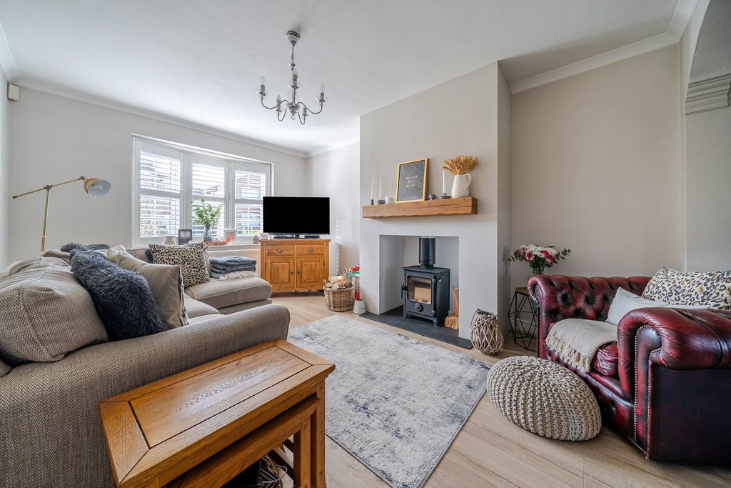 Property photo 2 of 16