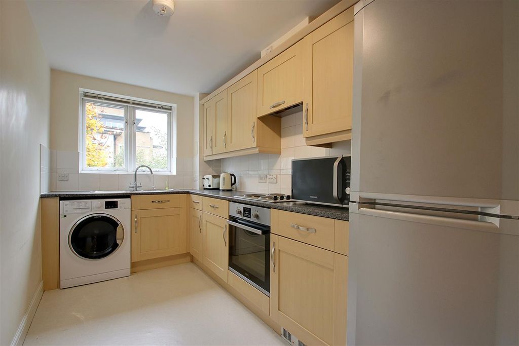 Property photo 3 of 16