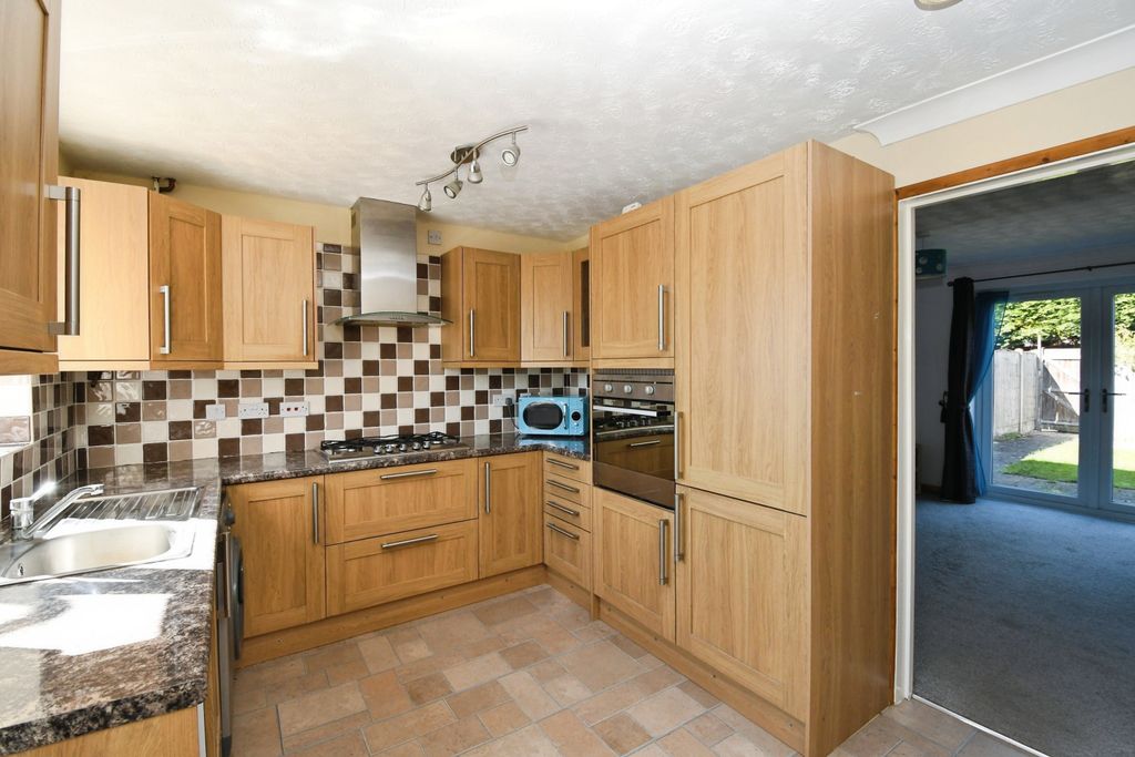 Property photo 2 of 15