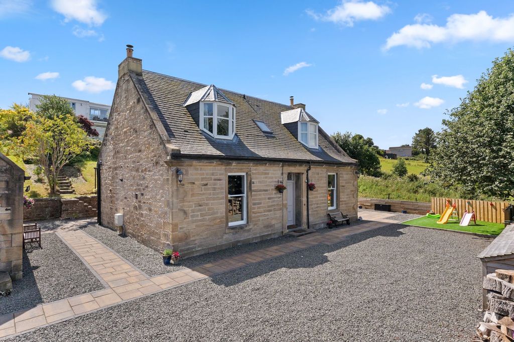 Property photo 2 of 66