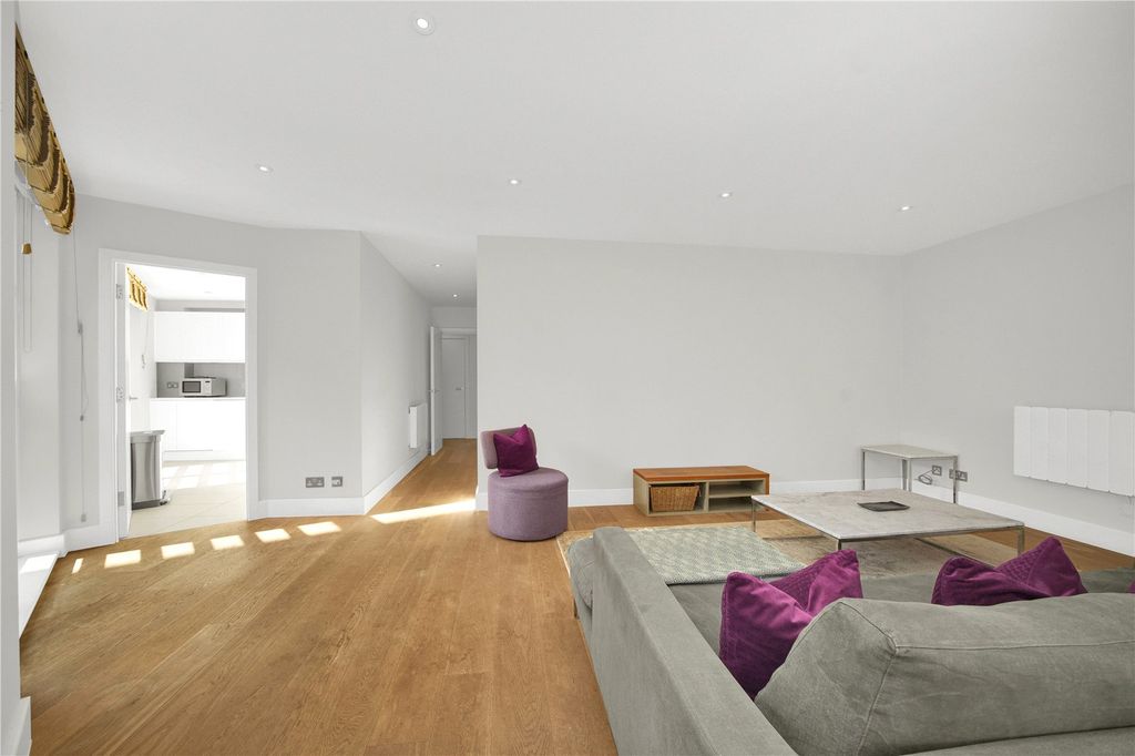 Property photo 2 of 18 Picture No. 55