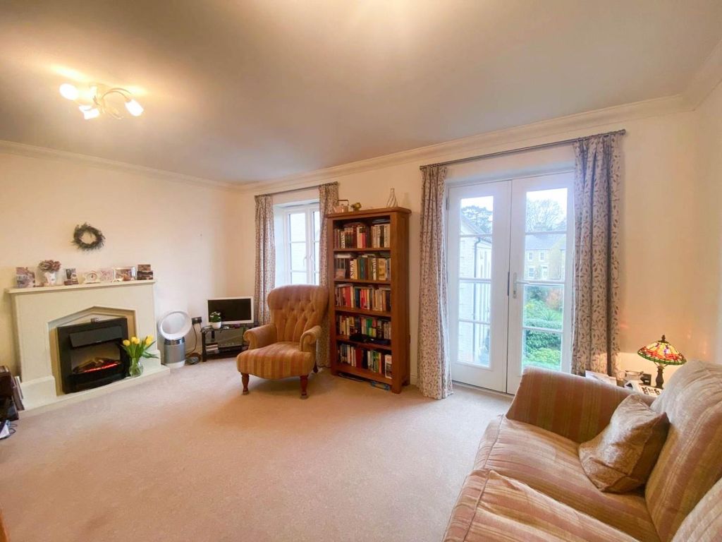 Property photo 3 of 9 87321B28-2c64-46A8-A175-67B751E0739A.Jpg