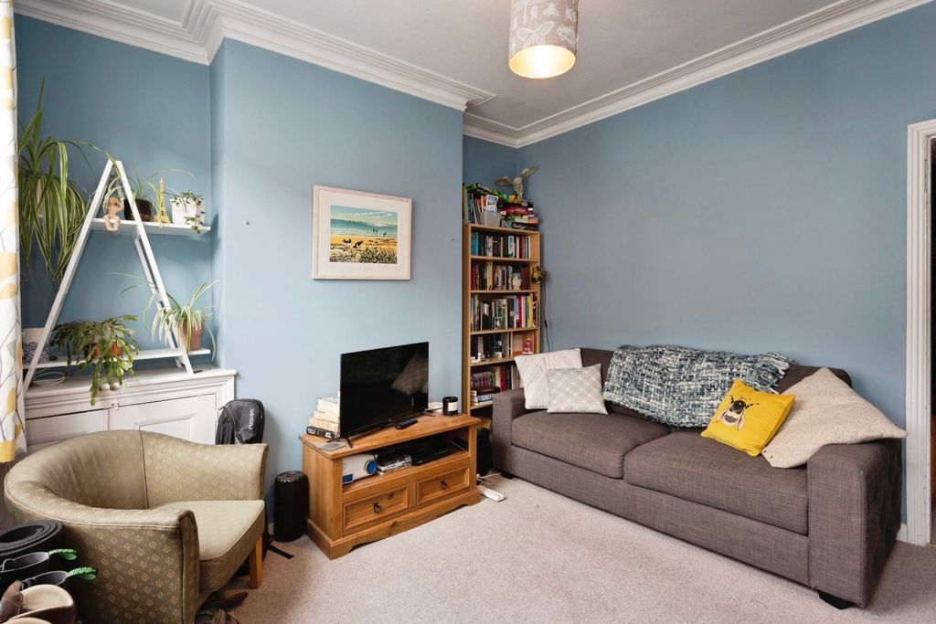 Property photo 3 of 18 Pbox-Img.Jpg