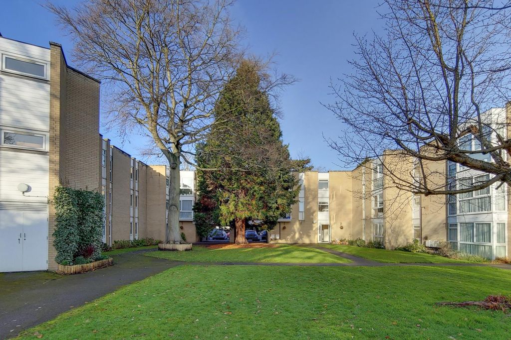 Property photo 1 of 11 Exterior