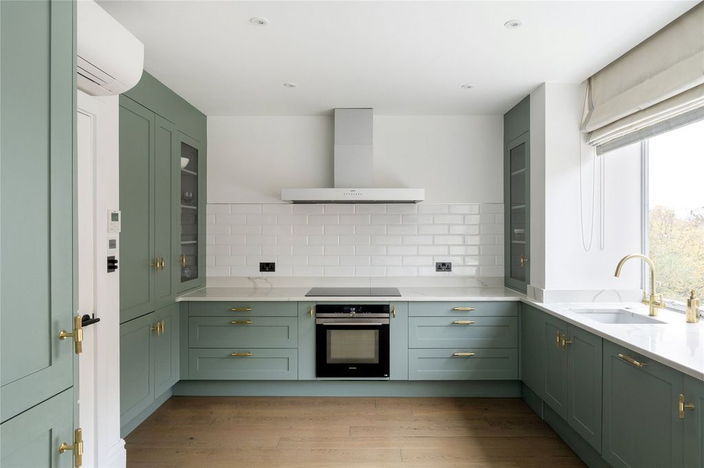 Property photo 3 of 21 Picture No. 11